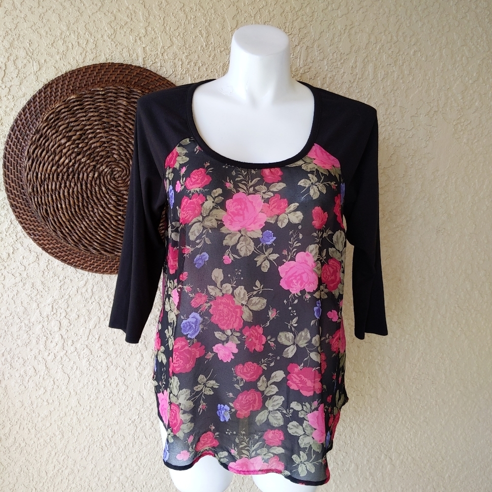 Torrid floral‎ semi sheer 3/4 sleeve